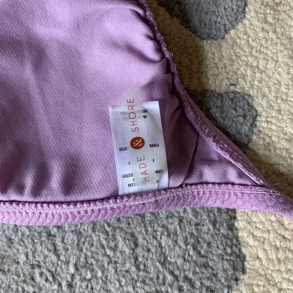 Bikini - Picture 9 of 10